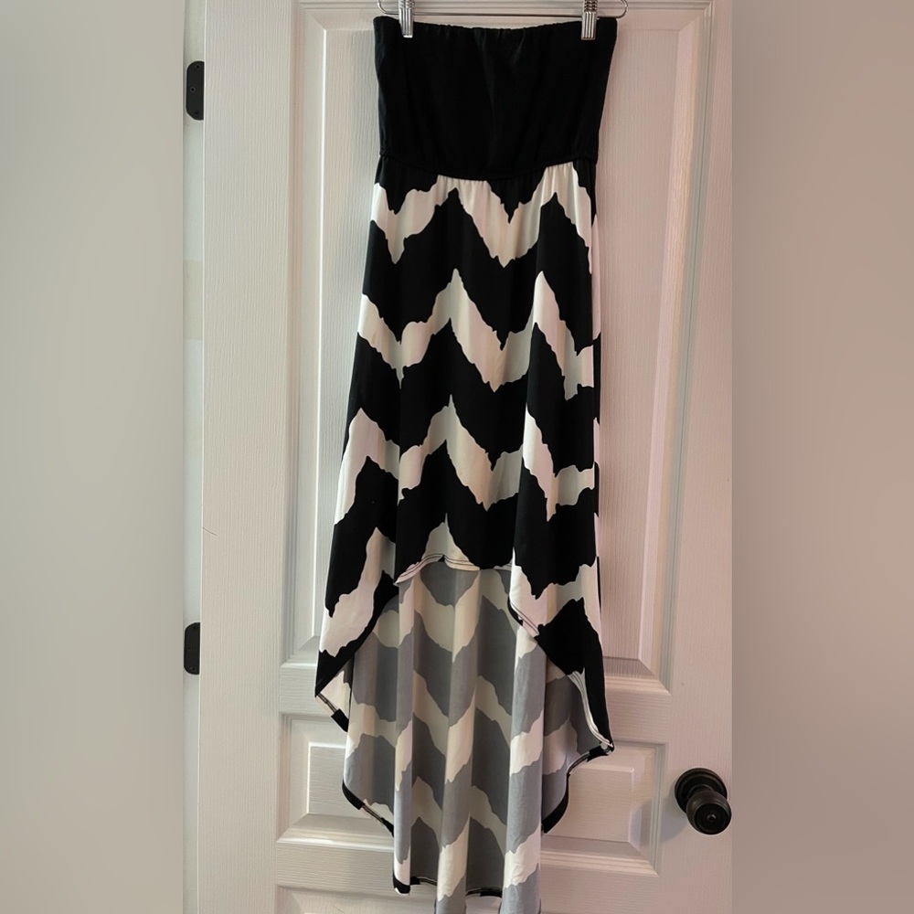 Elegant Asymmetrical Black and White strapless Dress